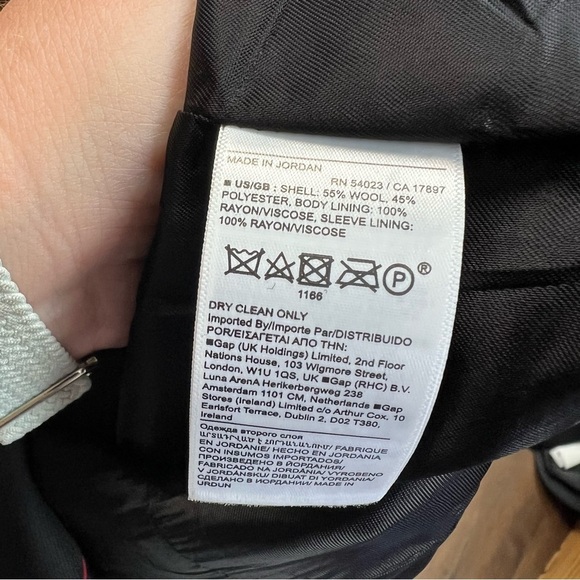 Banana Republic Classic Black Wool Blend Captain's Blazer Gold Buttons SZ 6Pet - Picture 6 of 7